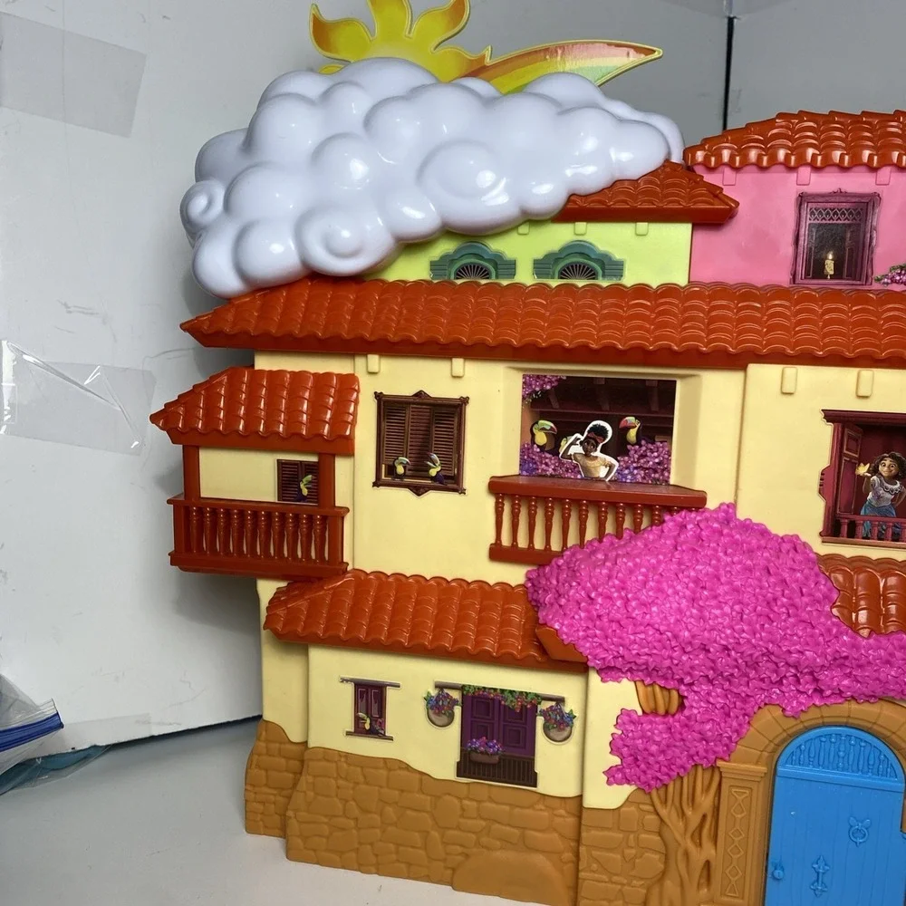 Disney Encanto Magical Casa Madrigal House Play-set Figures, Furniture. Inc Batt